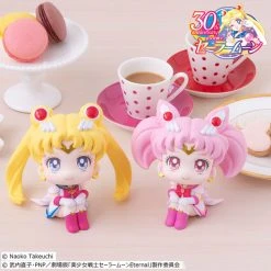 MEGAHOUSE Super Sailor Moon & Super Chibi Moon Lookup Series Pretty Guardian Sailor Moon Figure Set With Gift