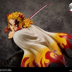 FREEING Kyojuro Rengoku Demon Slayer Big Scale Figure -Toy Model Cosplay Store 4570001510656 figure kyojuro rengoku demon slayer big scale altf