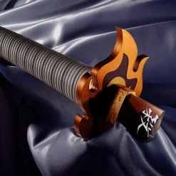 TAMASHII NATIONS Kyojuro Rengoku's Nichirin Sword Broken Ver Demon Slayer Proplica -Toy Model Cosplay Store 4573102632531 figure nichirin sword kyojuro rengokus broken demon slayer proplica alte