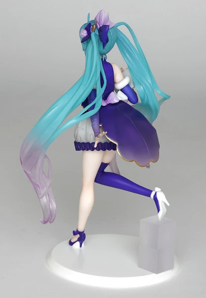 TAITO PRIZE Hatsune Miku (Re-run) 3rd Season Winter Ver Vocaloid Prize Figure 6 TAITO PRIZE Hatsune Miku (Re-run) 3rd Season Winter Ver Vocaloid Prize Figure - Image 4
