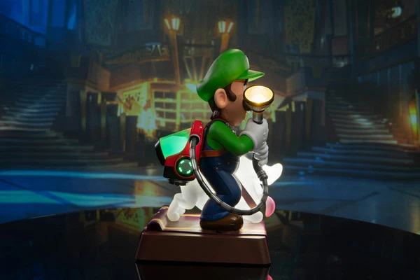 FIRST 4 FIGURES Luigi Collector's Edition Luigi's Mansion 3 Statue Figure 6 FIRST 4 FIGURES Luigi Collector's Edition Luigi's Mansion 3 Statue Figure - Image 4