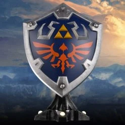 FIRST 4 FIGURES Hylian Shield The Legend Of Zelda Breath Of The Wild Collectors Edition Statue